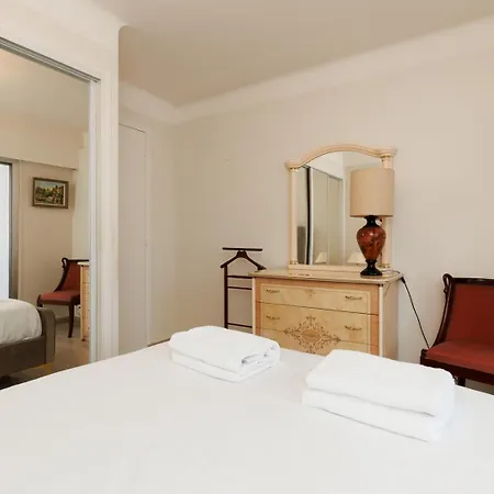 Upstays Bright 1br 50m² With Terrace Center Apartament *