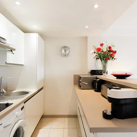 Upstays Bright 1br 50m² With Terrace Center Apartament *