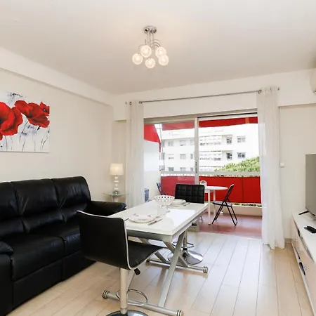 Upstays Bright 1br 50m² With Terrace Center Cannes